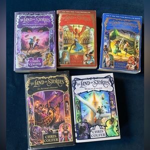FIVE BOOKS IN THE LAND OF STORIES SERIES